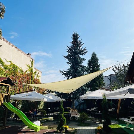 Pensiunea Curtea Bavareza Targu Mures Exterior foto